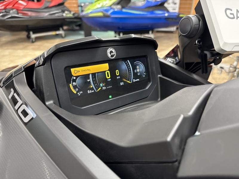 2025 Sea-Doo FishPro Trophy 170 - Image 6