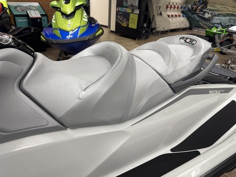 2025 Sea-Doo GTX Limited 325 White Pearl Premium - Image 13