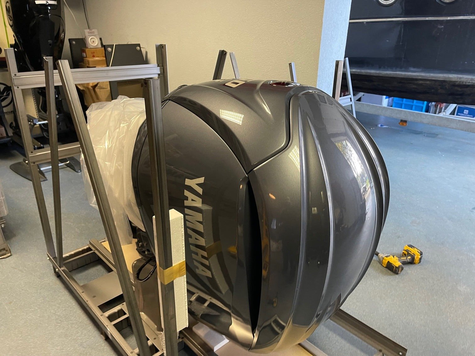 Buy Yamaha 300hp Outboard Online | Digital Electronic Controls, 25" Shaft | F300XCB - Image 2
