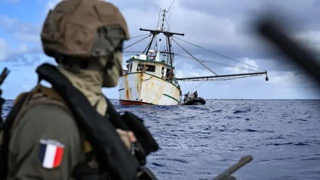 You are currently viewing France’s Navy Seizes 10 Tonnes of Cocaine Off West Africa