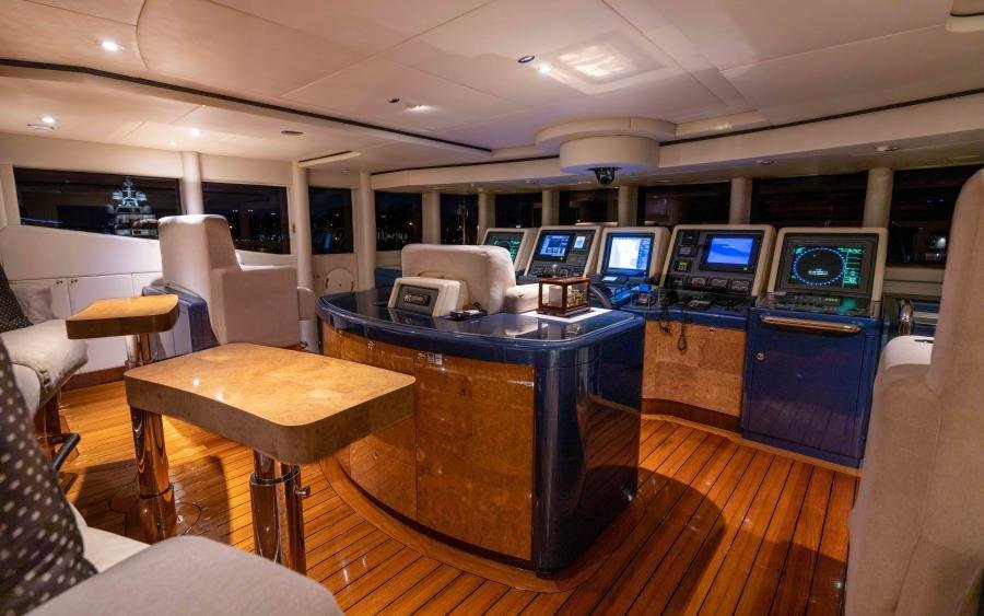 2004 Oceanfast Full Displacement 4 - Image 12