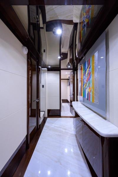 2007 Lazzara Yachts FOR SALE - Image 19