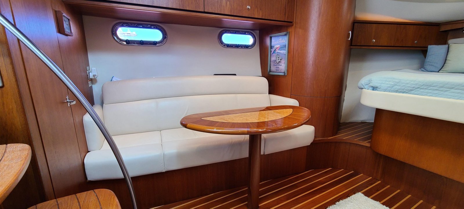 2011 Tiara Yachts 3500 Sovran LE SOHO - Image 12