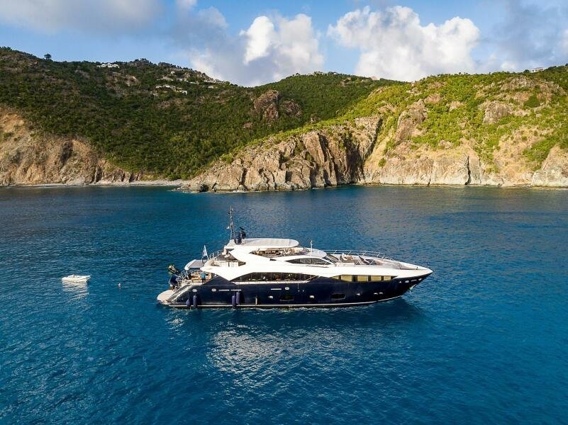 2013 Sunseeker Predator 115 EVEREAST FOR SALE - Image 2