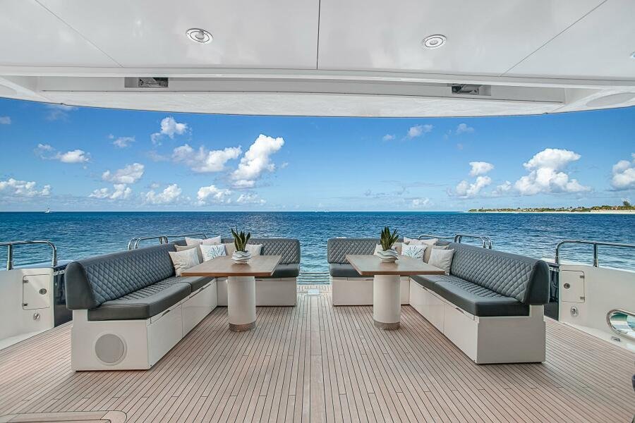 2013 Sunseeker Predator 115 EVEREAST FOR SALE - Image 10