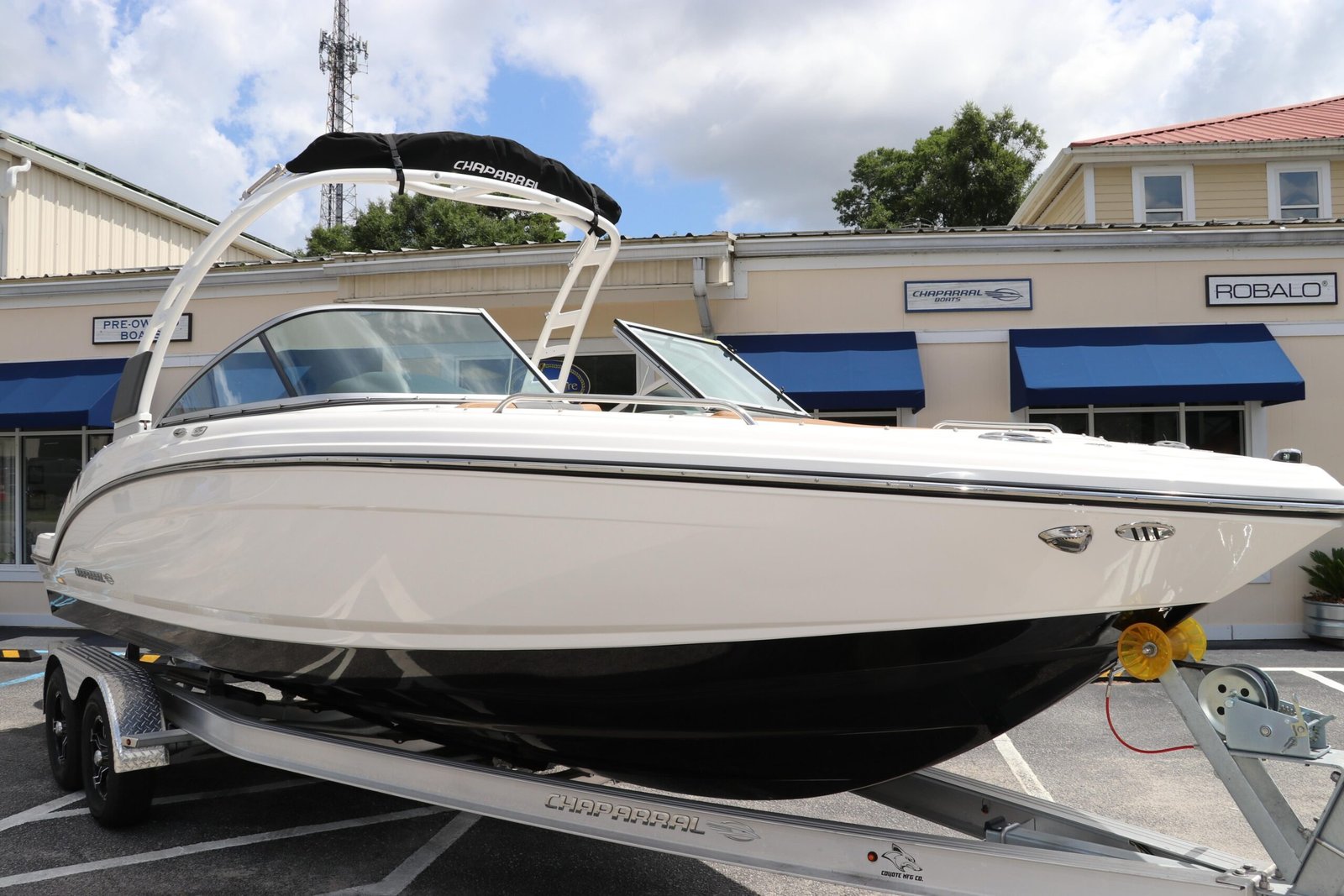 2024 Chaparral 23 SSi Outboard