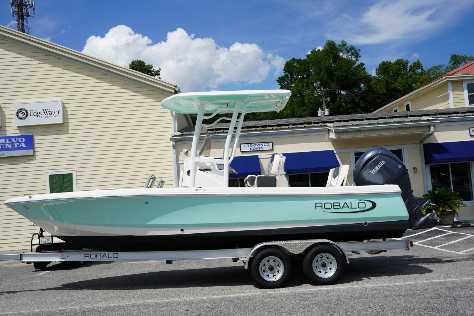 2024 Robalo 226 Cayman For Sale - Image 4