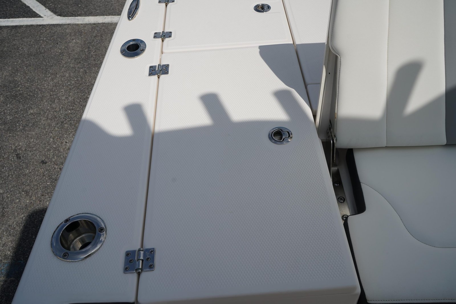2024 Robalo 226 Cayman For Sale - Image 9