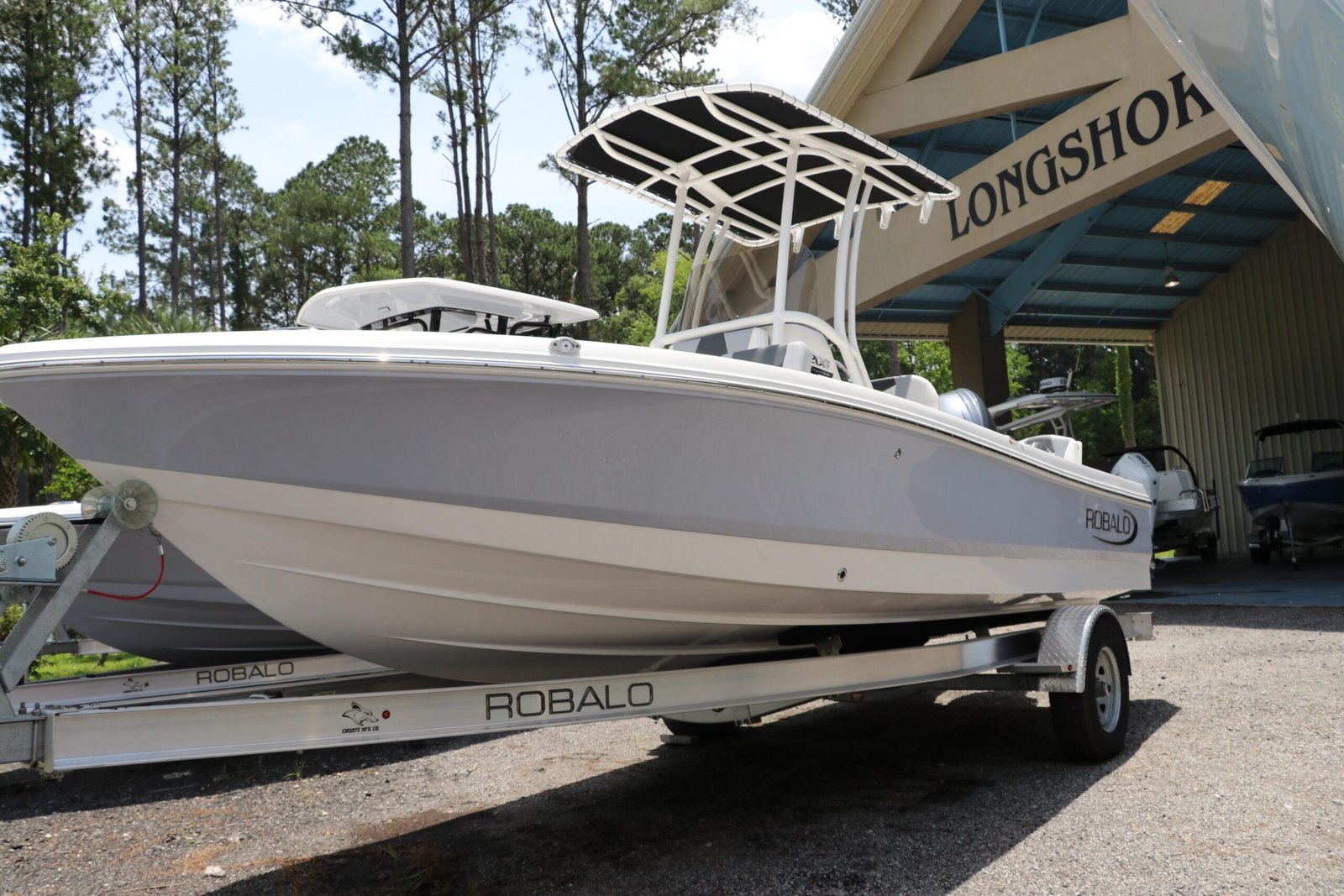 2025 Robalo 206 Cayman For Sale - Image 3
