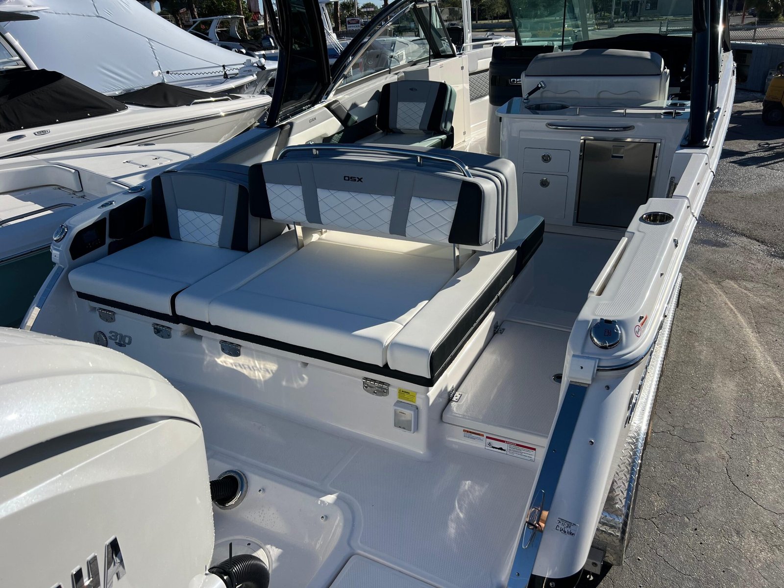 2025 Chaparral 310 OSX For Sale - Image 5