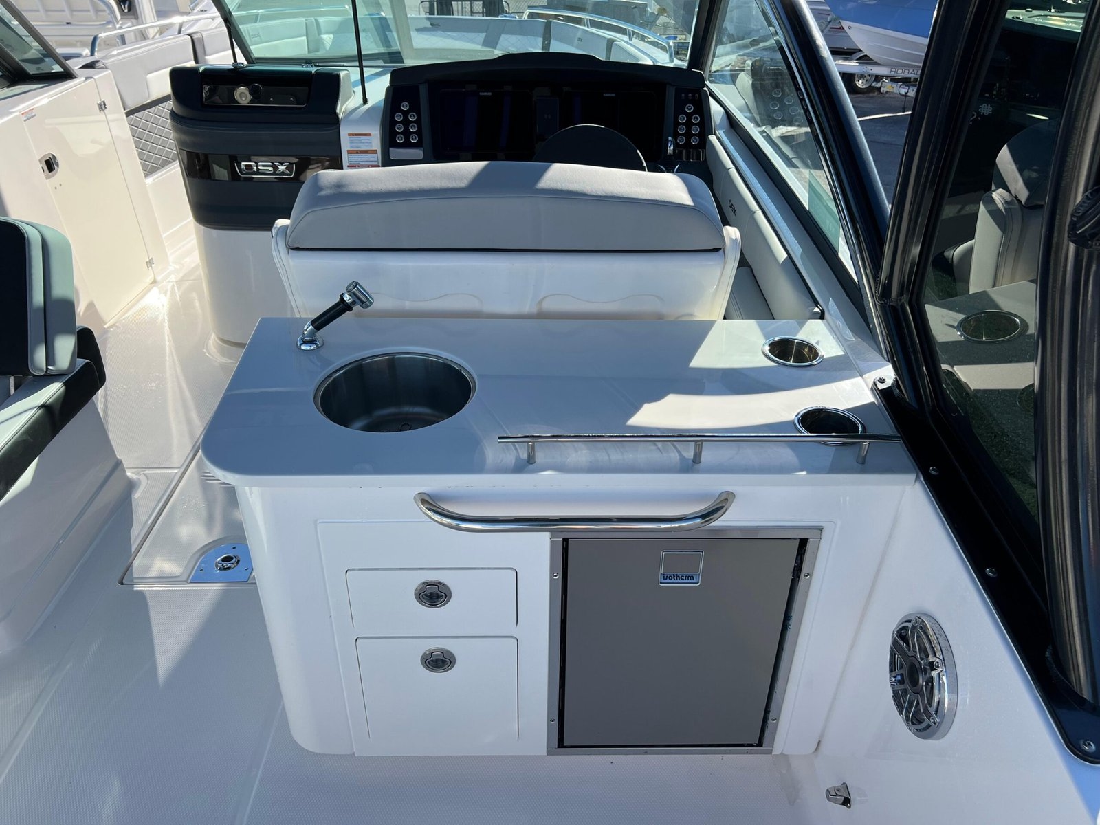 2025 Chaparral 310 OSX For Sale - Image 9