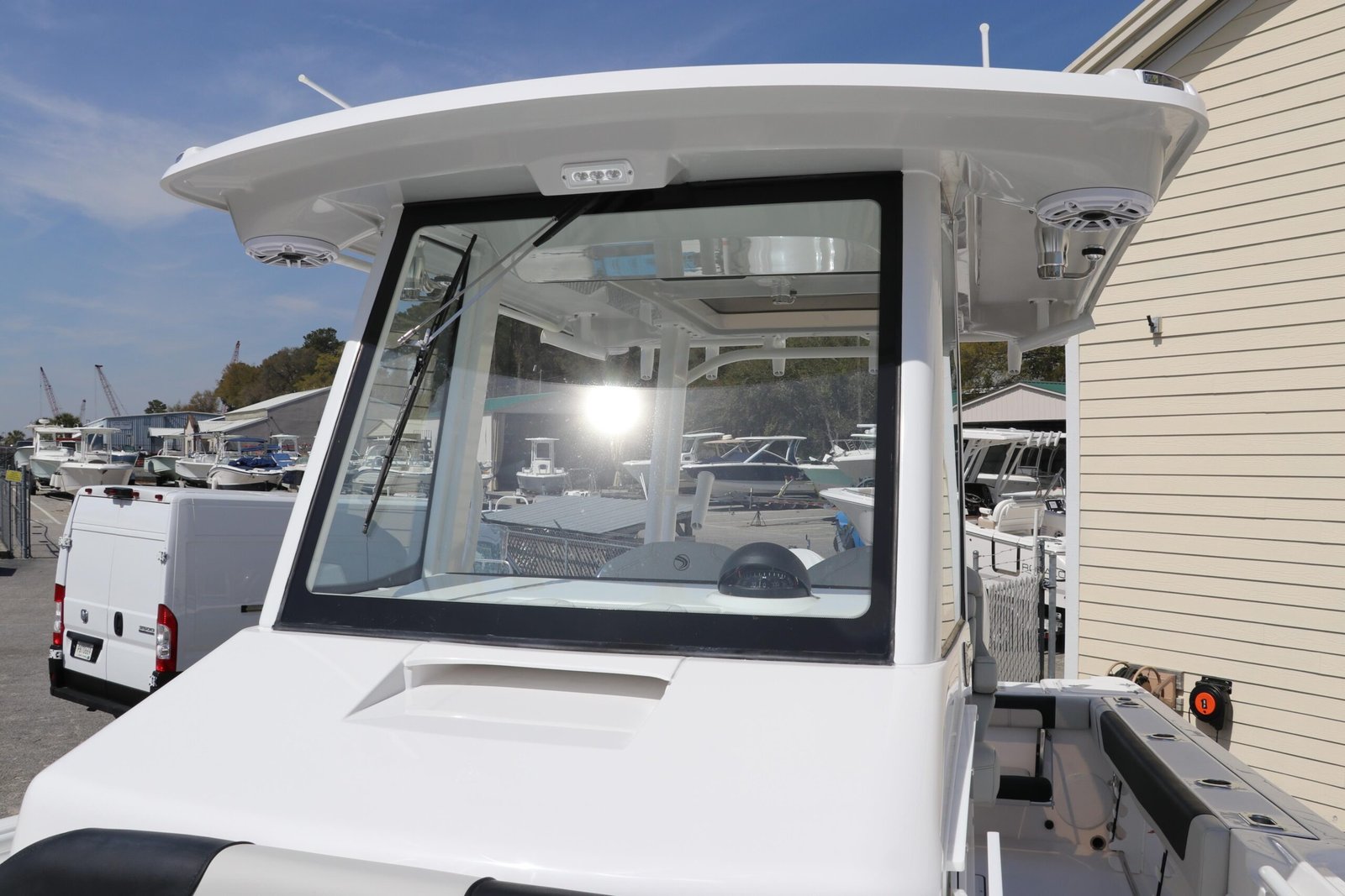 2025 Edgewater 325CC For Sale - Image 25