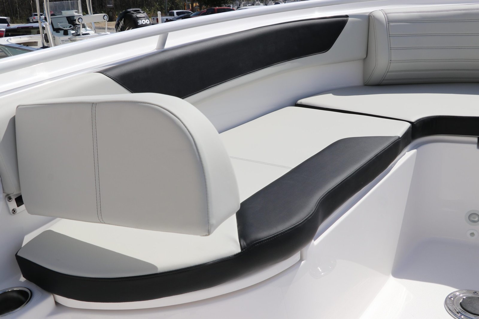 2025 Edgewater 325CC For Sale - Image 27
