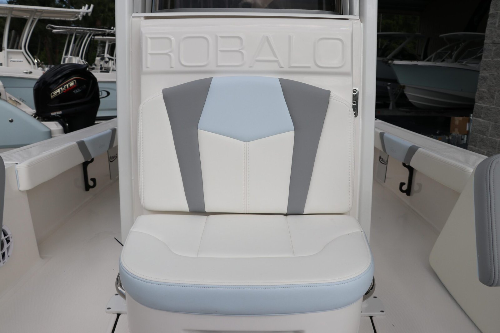 Buy 2025 Robalo 226 Cayman - Image 20