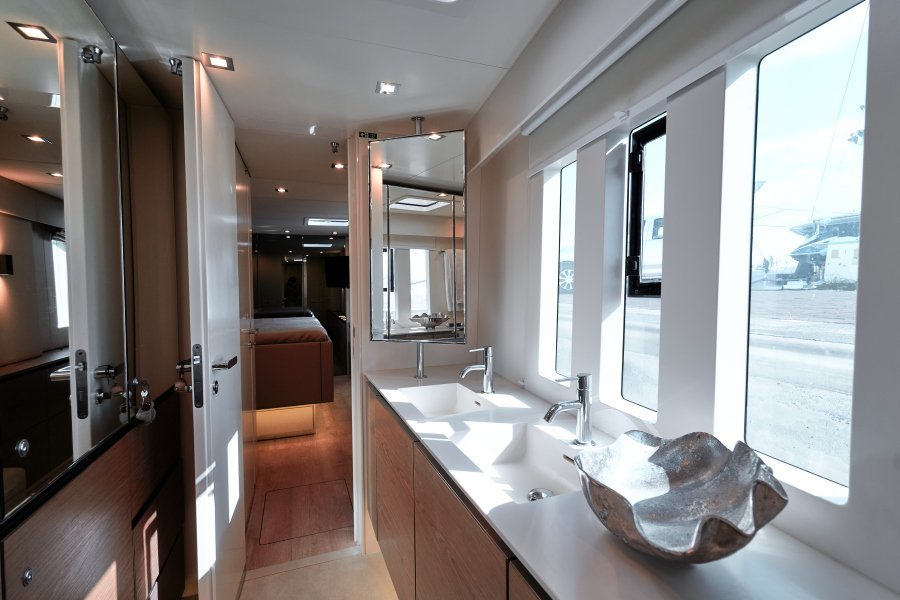 Sunreef Sunreef 60 Sail OCA - Image 32