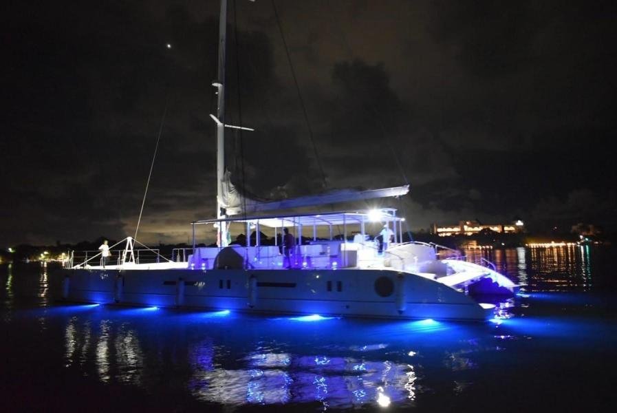 Compass 82 - Image 14