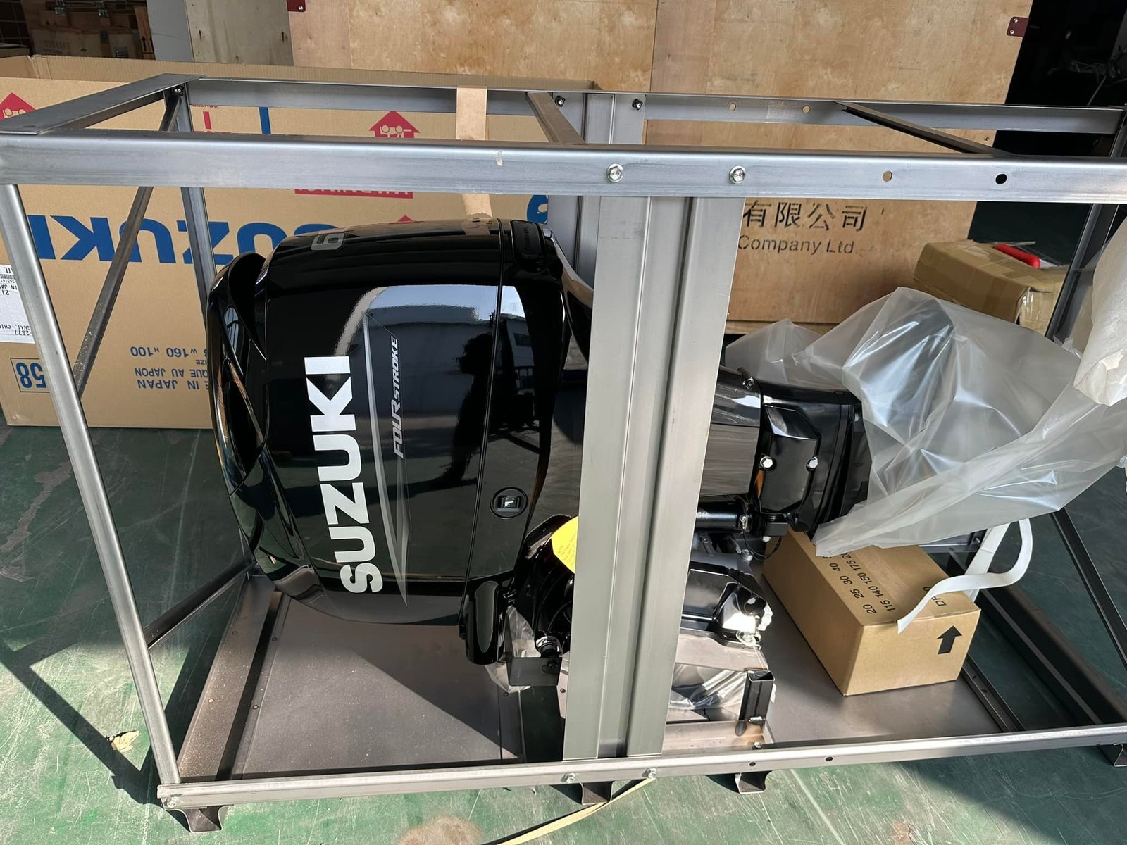 Suzuki 60HP Outboard for sale - 20. in Shaft - Image 2