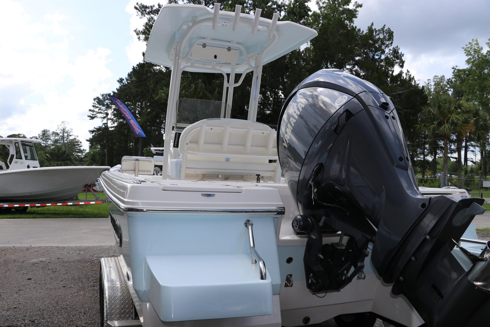 Buy 2025 Robalo 226 Cayman - Image 2