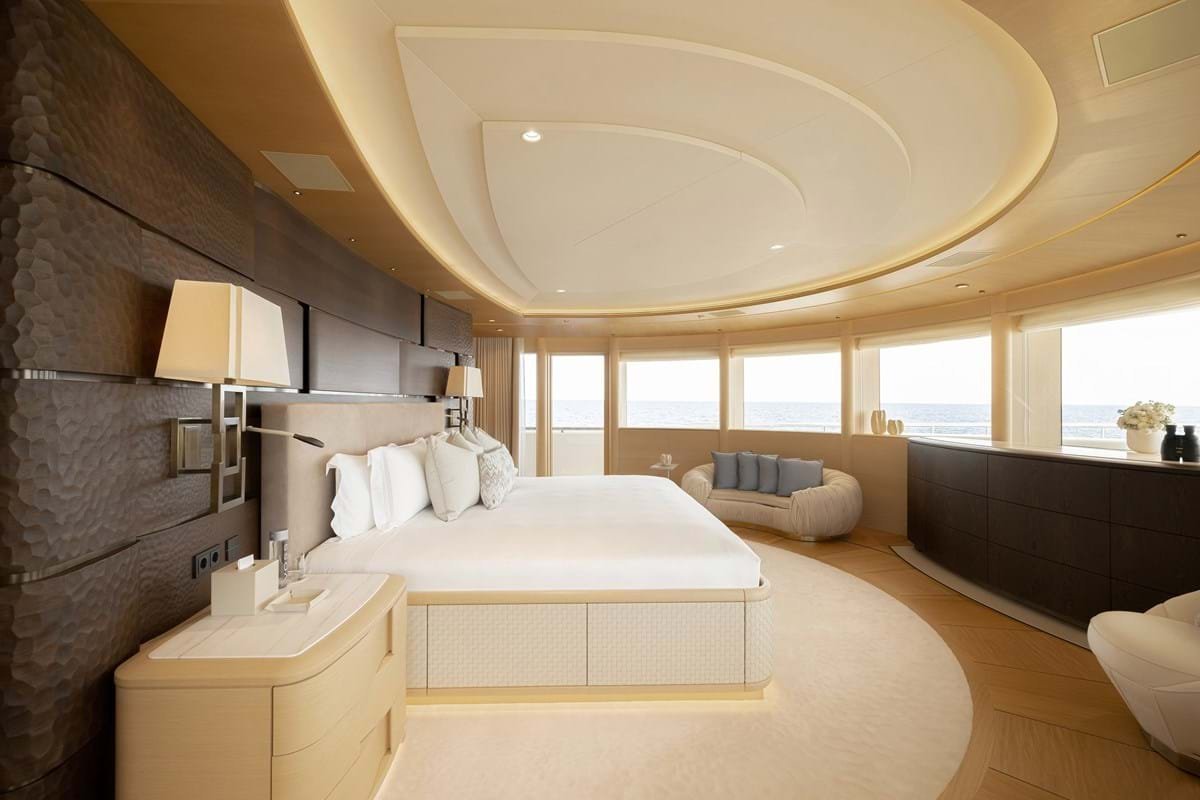 HERE COMES THE SUN Motor yacht for sale - Image 9