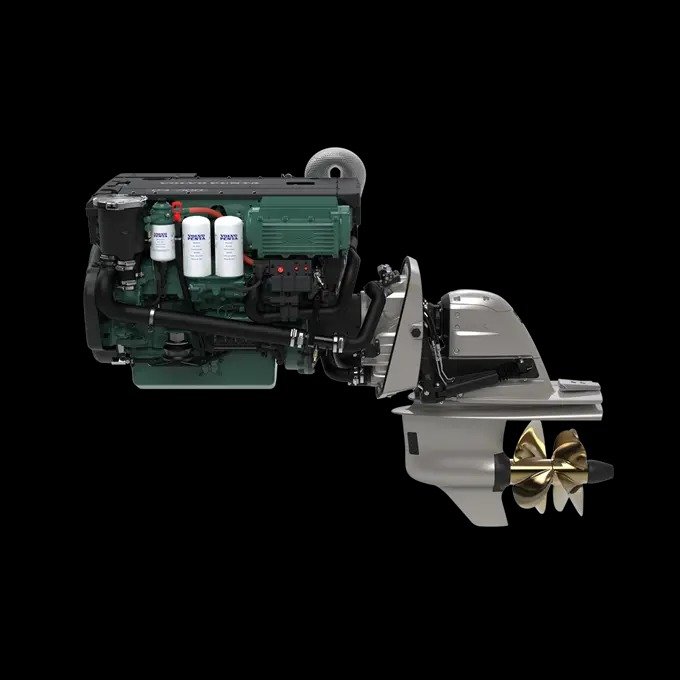 Volvo Penta D4 DPH Diesel Aquamatic Sterndrive - Image 4