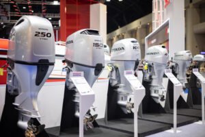 Read more about the article 2 Stroke vs 4 Stroke Outboard Motors: What Is the Difference?